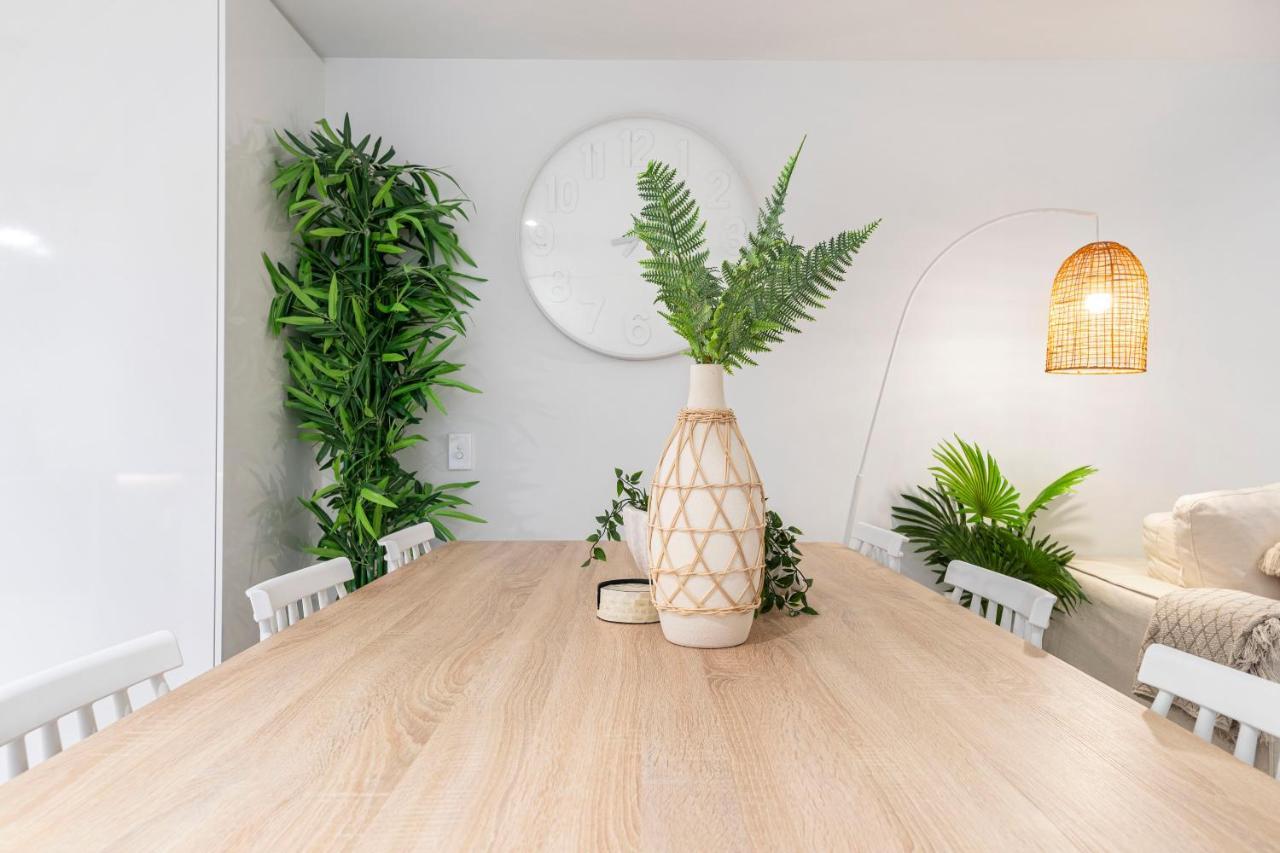 Oceanus Oasis At Bokarina -stunning Modern Coastal Apartment *