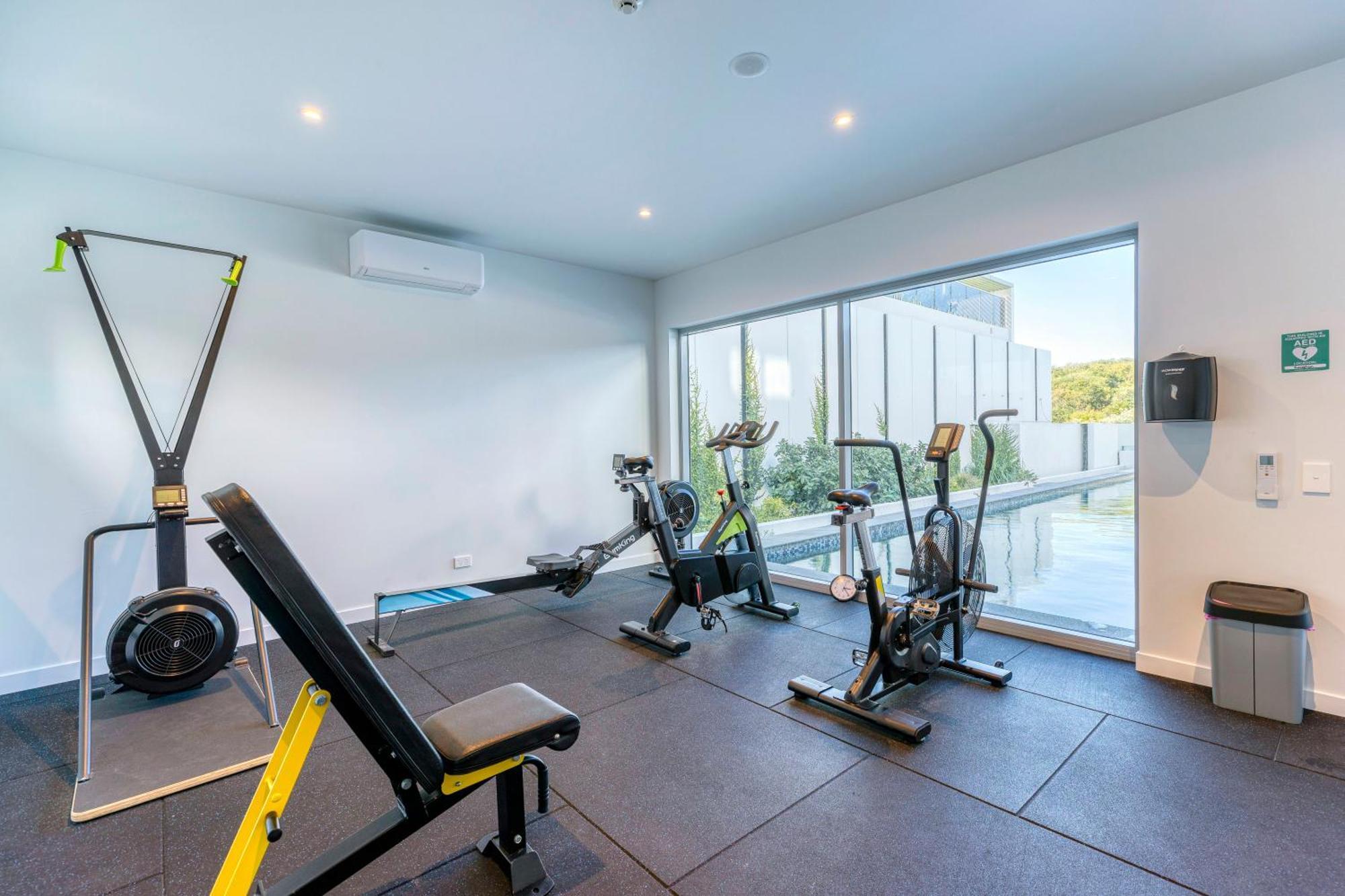 Oceanus Oasis At Bokarina -stunning Modern Coastal Kawana Waters